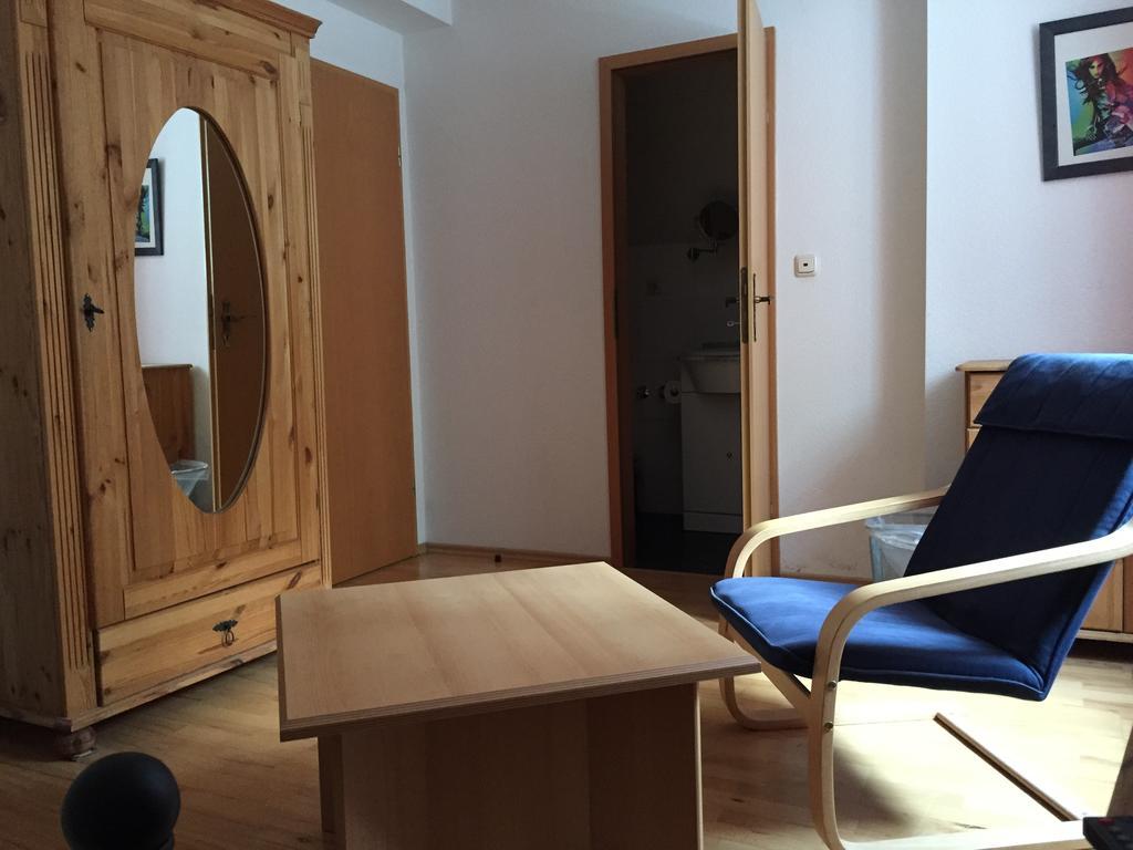 Jugendhotel Nuernberg Rum bild