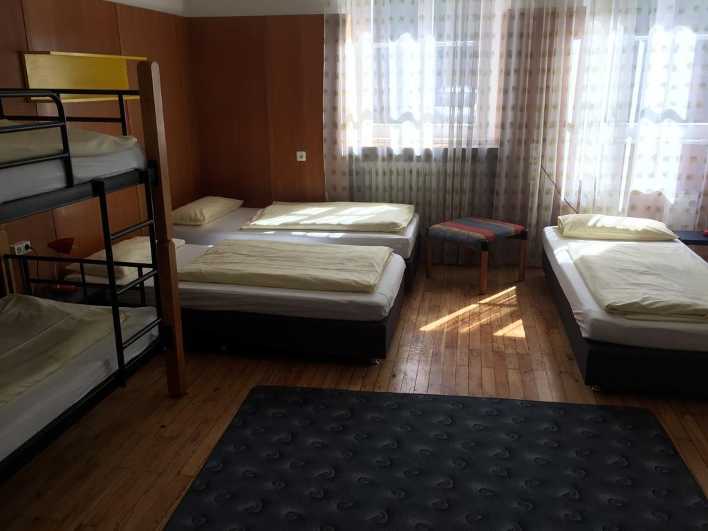 Jugendhotel Nuernberg Rum bild