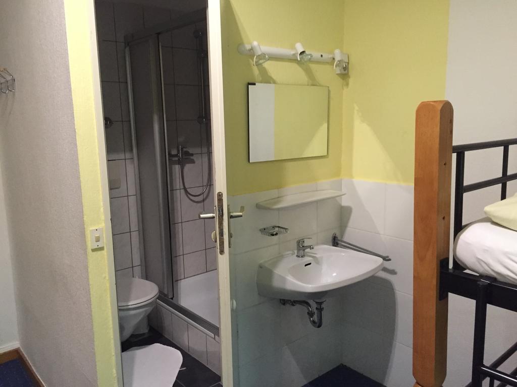 Jugendhotel Nuernberg Rum bild