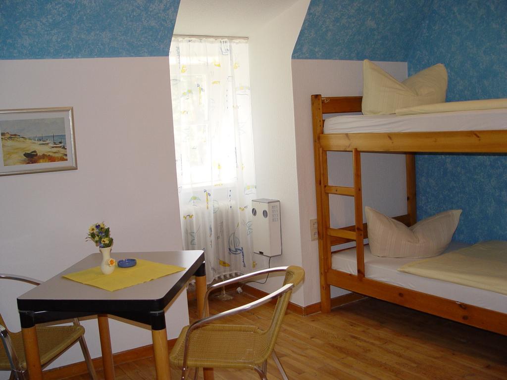Jugendhotel Nuernberg Rum bild